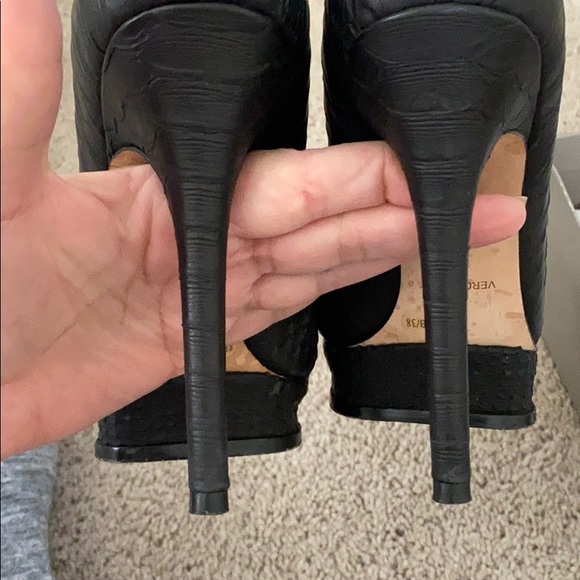 BCBG Glazed python pump - Picture 6 of 6